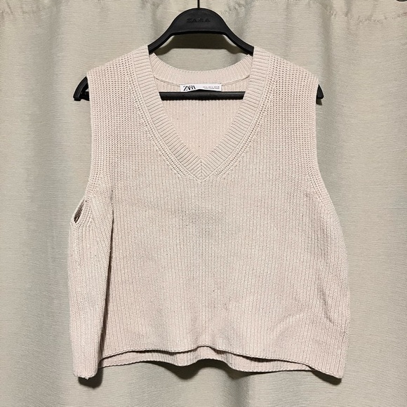 ZARA Knit Vest - Picture 3 of 5